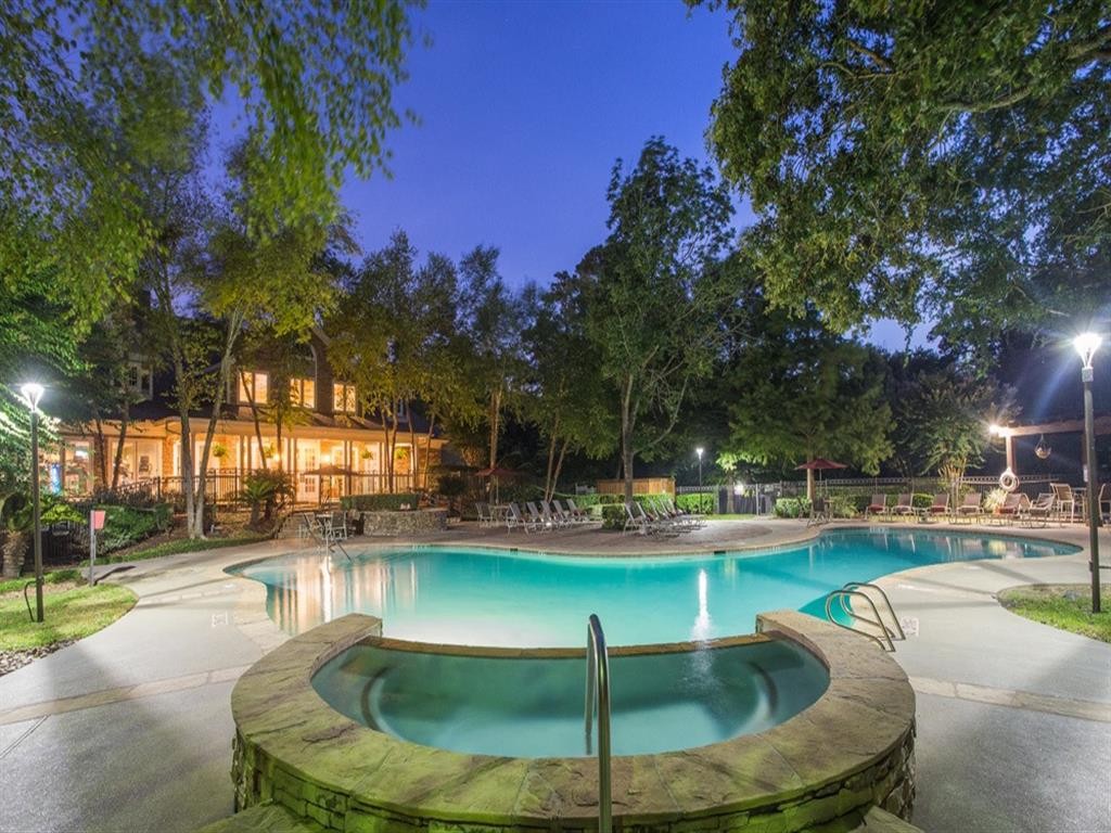 Creekstone, Houston (see reviews, pics & AVAIL)