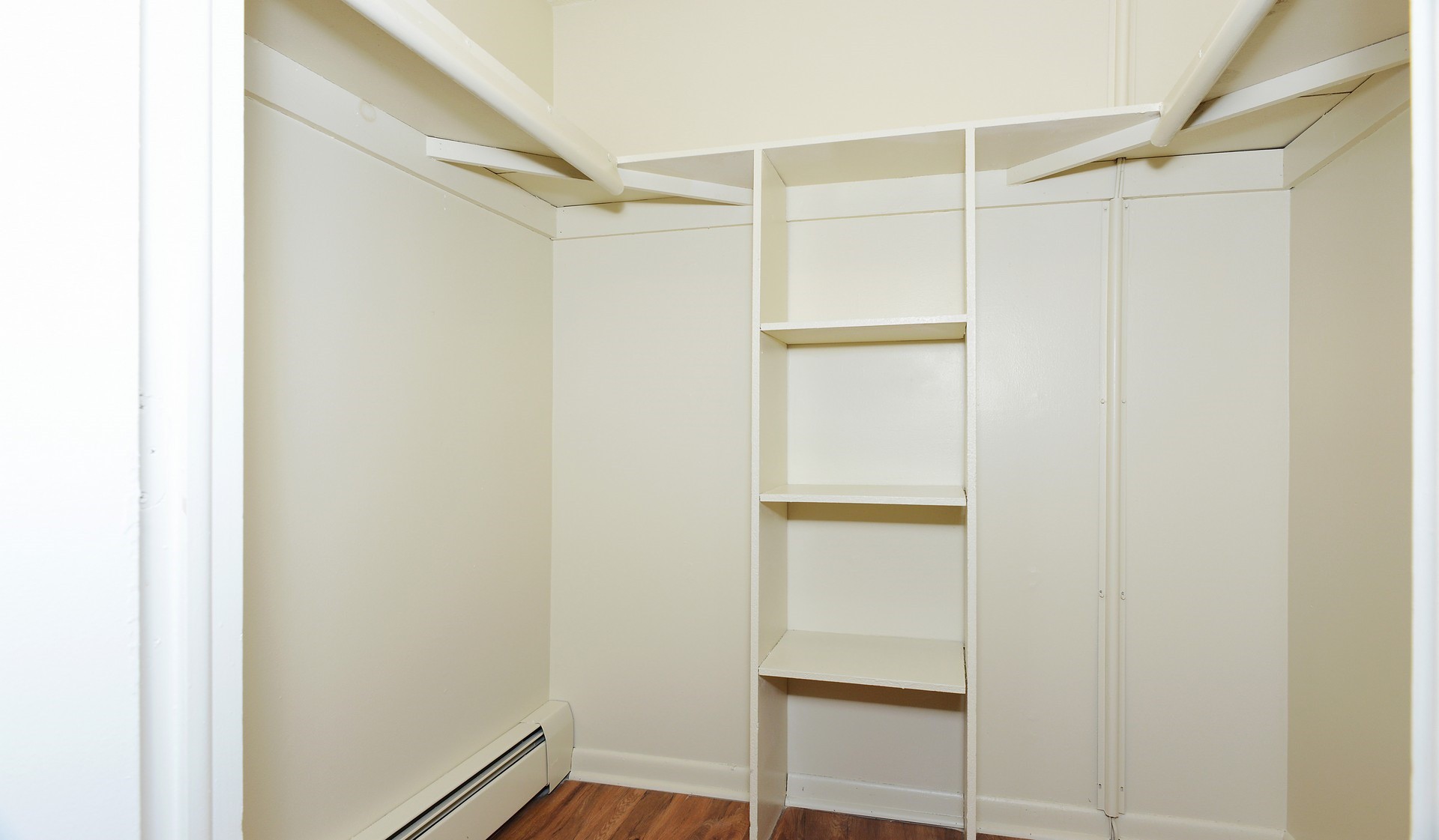 Royal Crest Marlboro Apartment Homes, Marlborough - (see pics & AVAIL)