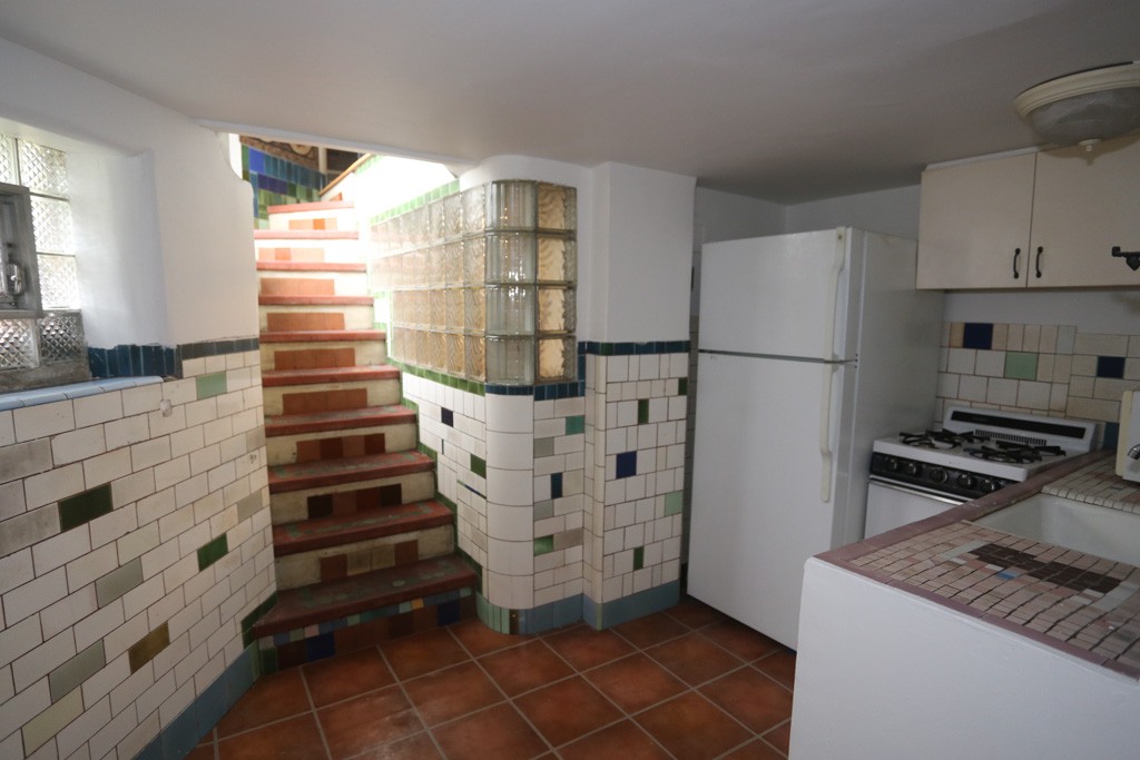 The cheapest apartment rentals in Old Town, explored