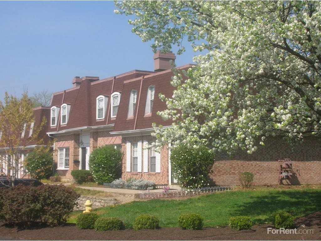 Forest Park Apts 580 Dewdrop Cir, Cincinnati, OH 45240 Apartment